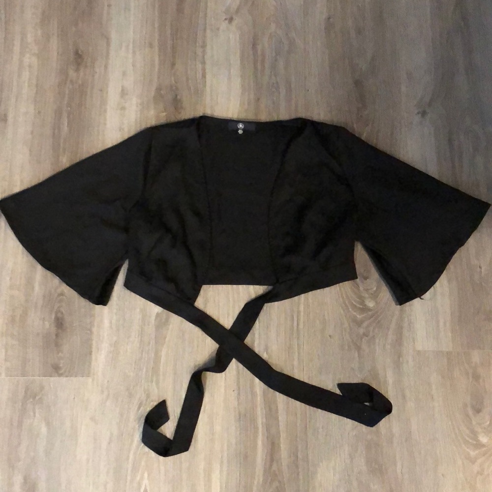Missguided cropped black wrap